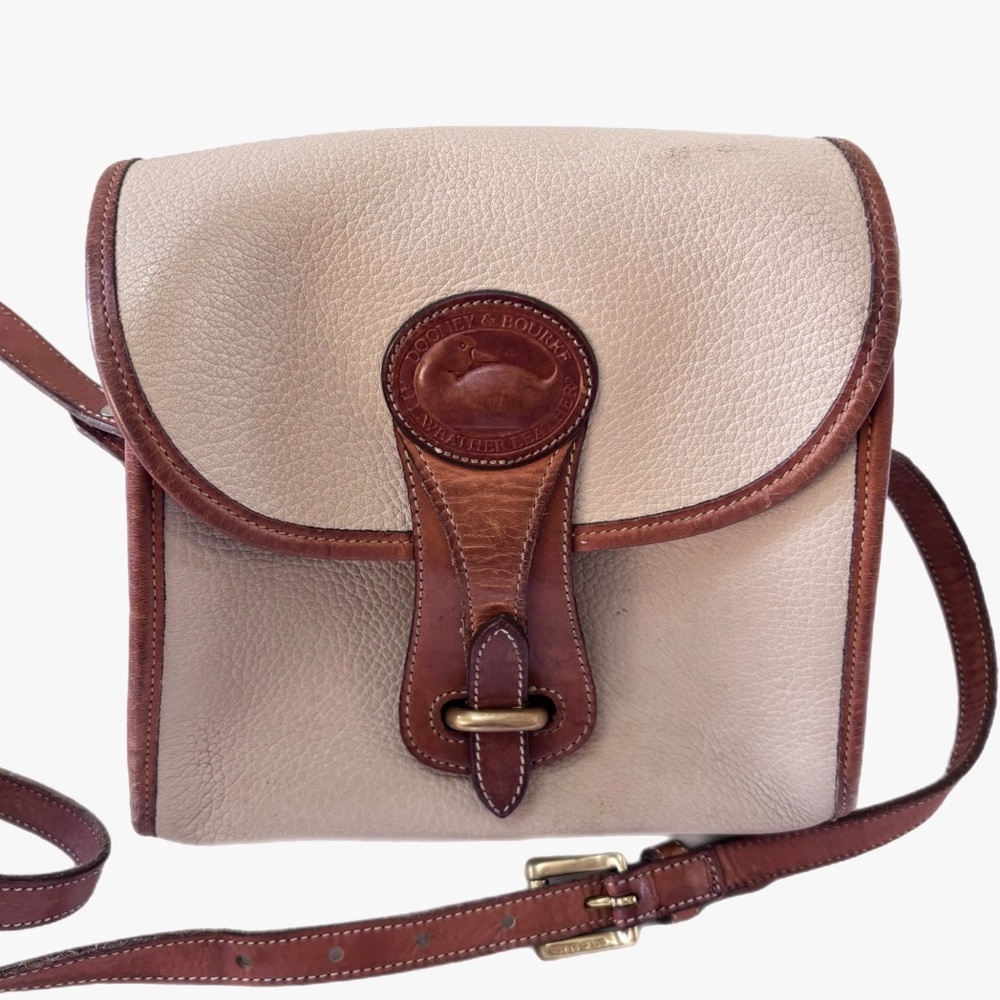 Dooney & Bourke Vintage 90s Essex Saddle Pebbled Leather Crossbody Bag - Picture 2 of 15